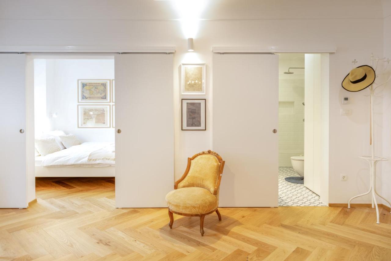 Stylish Apartment In Historical Center Liubliana Exterior foto