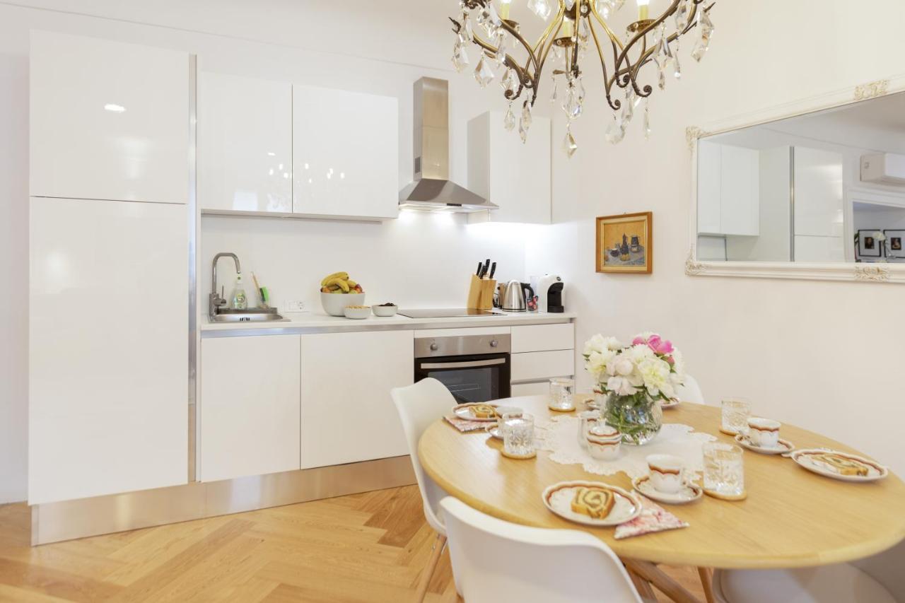 Stylish Apartment In Historical Center Liubliana Exterior foto