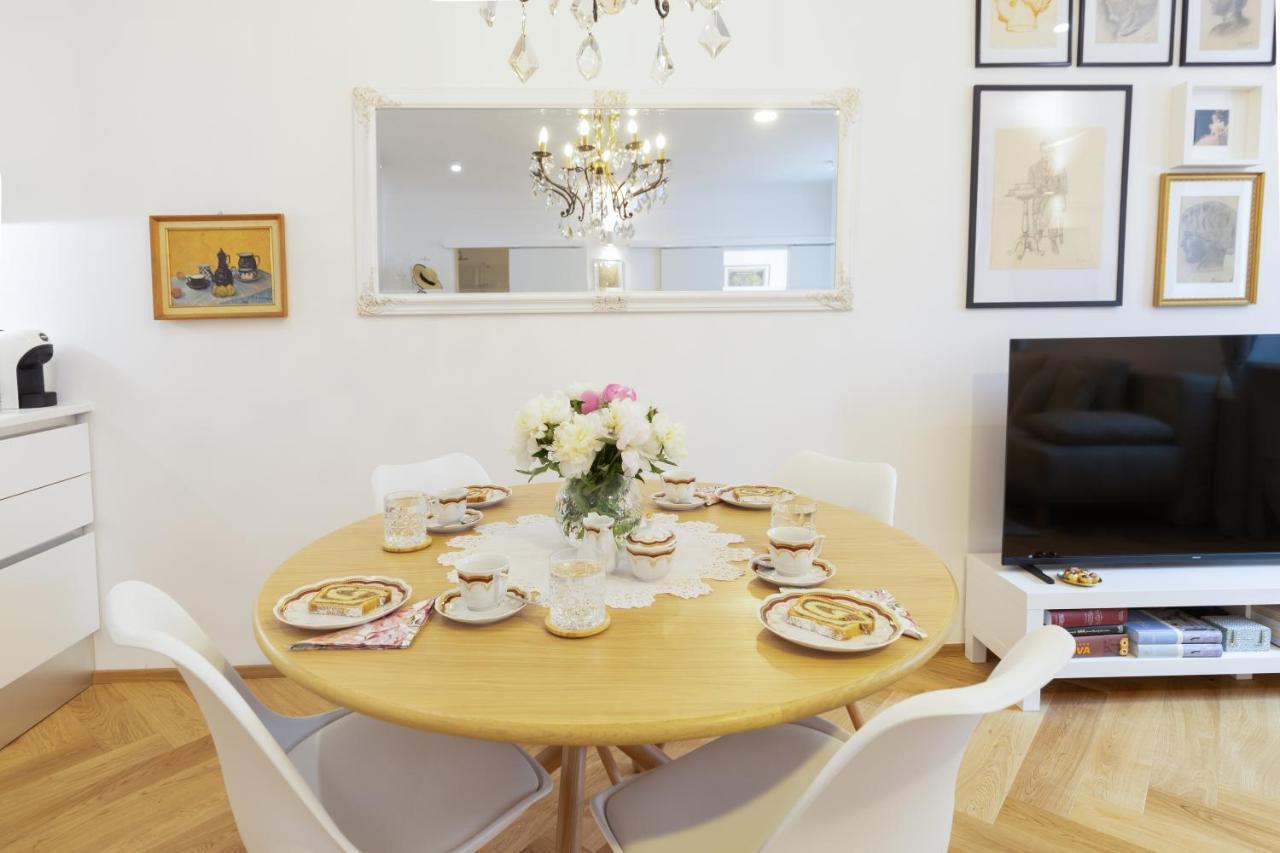 Stylish Apartment In Historical Center Liubliana Exterior foto